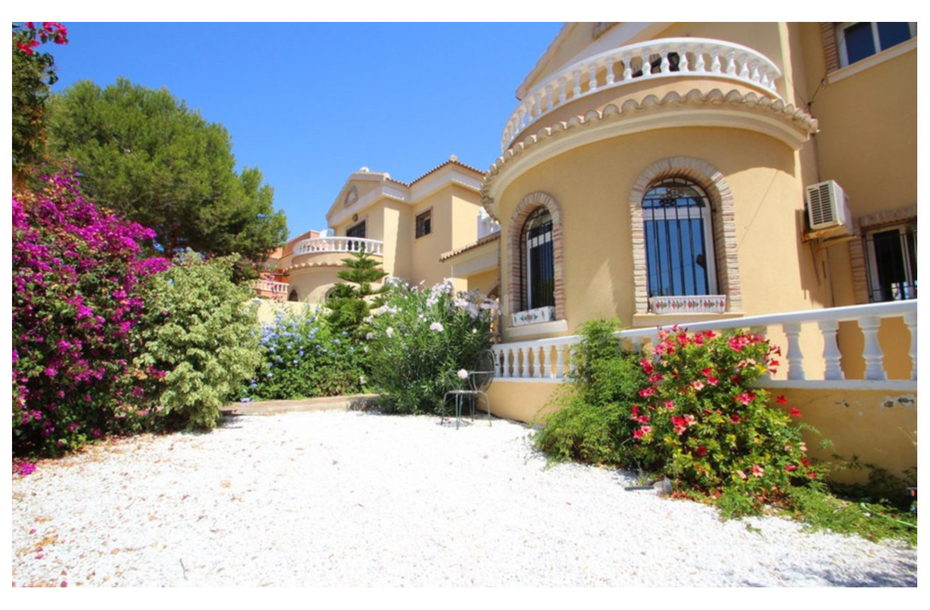 Odsprzedaż - Villa - Villamartin - Costa Blanca