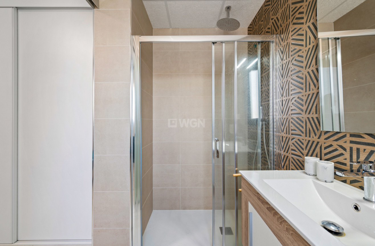 Odsprzedaż - Mieszkanie w bloku - Villamartin - Costa Blanca