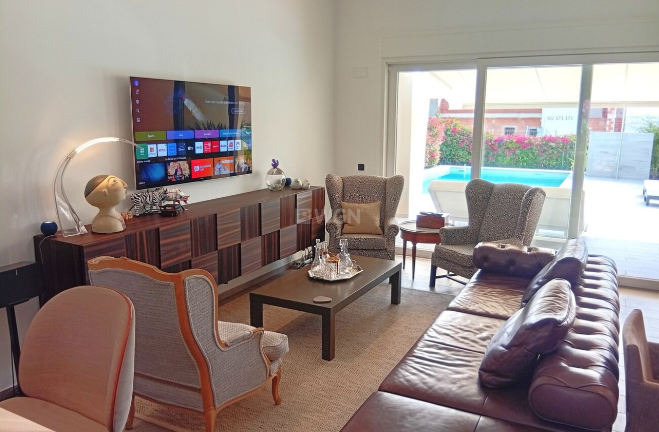 Resale - Villa - La Finca Golf Resort - Inland