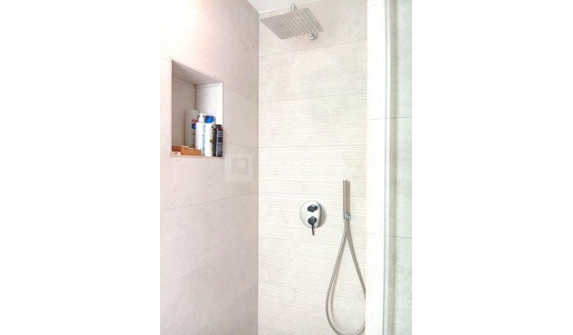 Resale - Villa - La Finca Golf Resort - Inland