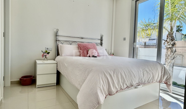 Resale - Villa - Villamartin - Costa Blanca