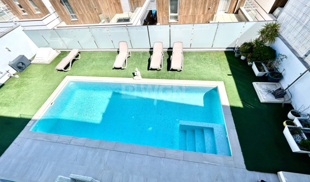 Resale - Villa - Villamartin - Costa Blanca