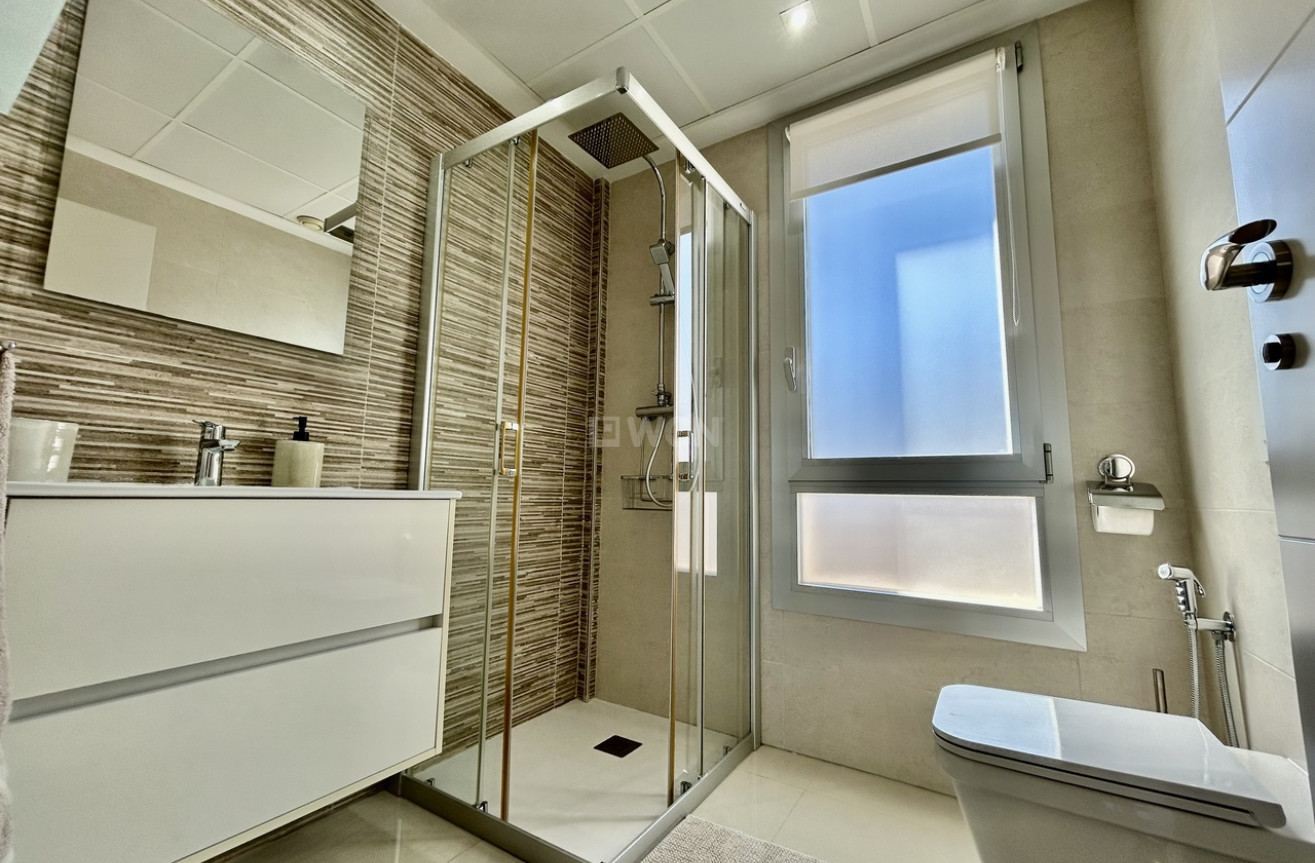 Resale - Villa - Villamartin - Costa Blanca