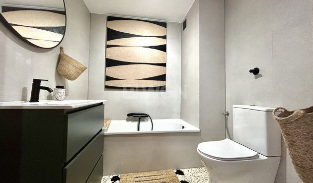 Odsprzedaż - Mieszkanie w bloku - Guardamar del Segura - Costa Blanca