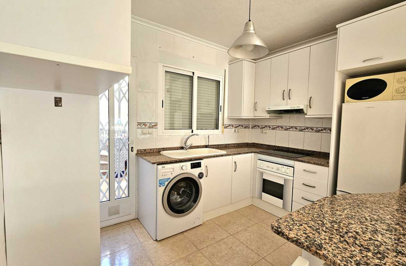 Wiederverkauf - Stadthaus - Sucina