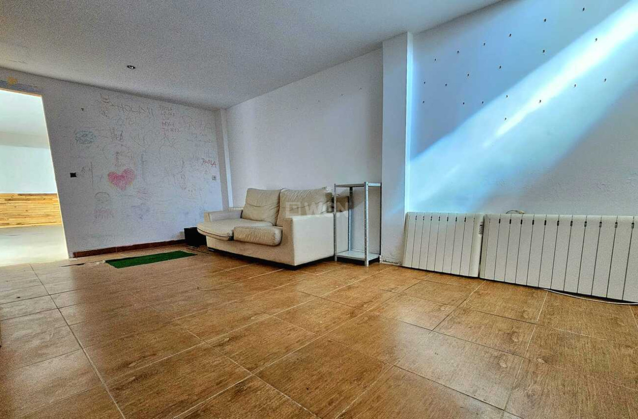 Wiederverkauf - Stadthaus - Sucina