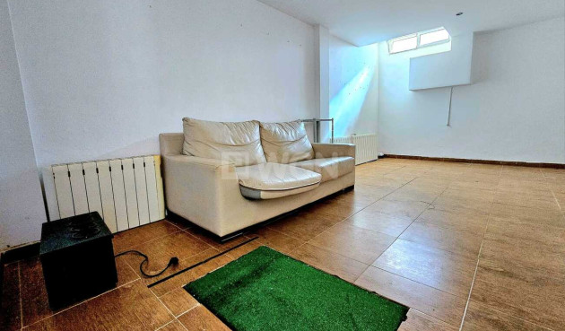 Wiederverkauf - Stadthaus - Sucina