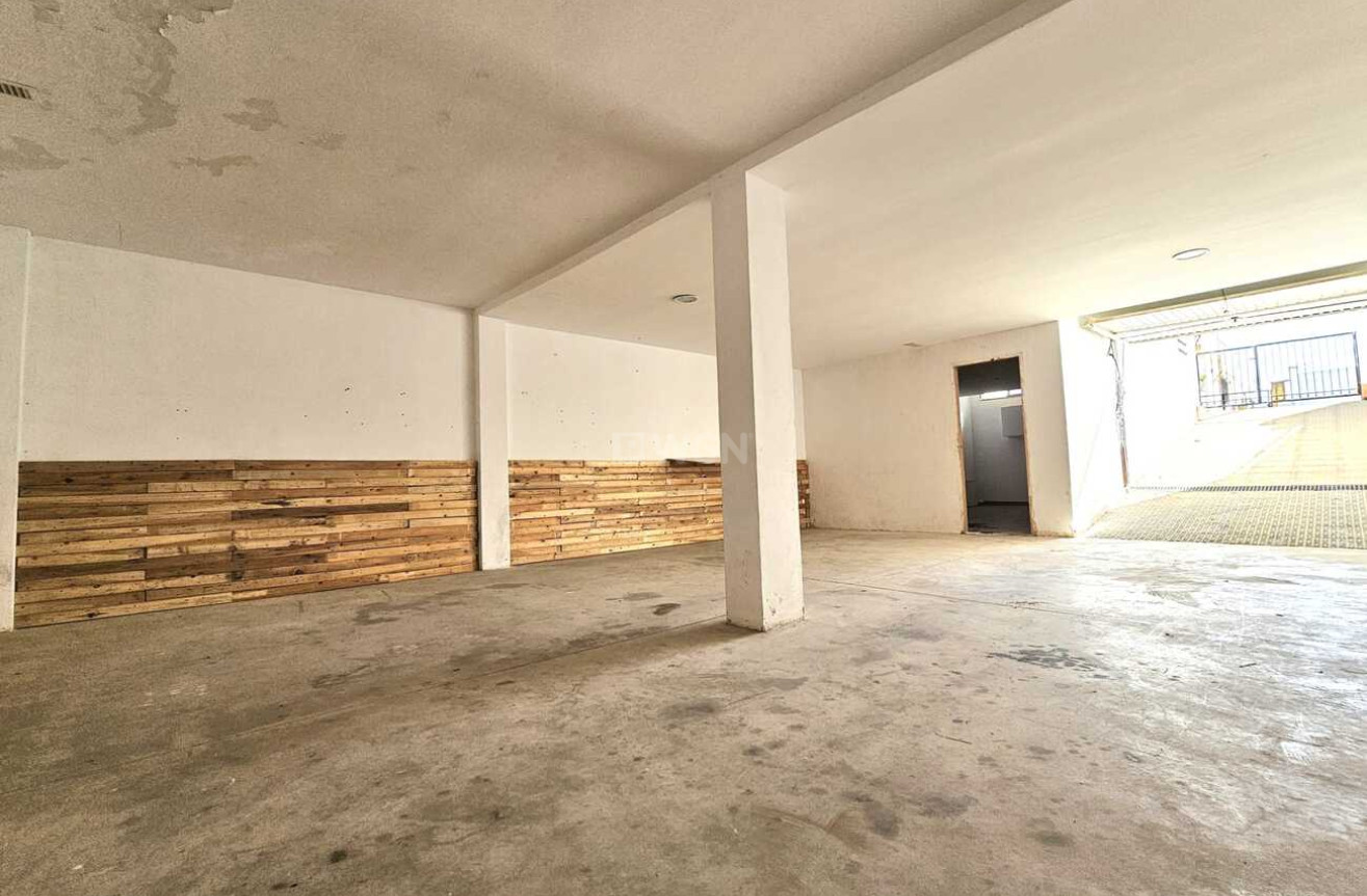 Wiederverkauf - Stadthaus - Sucina