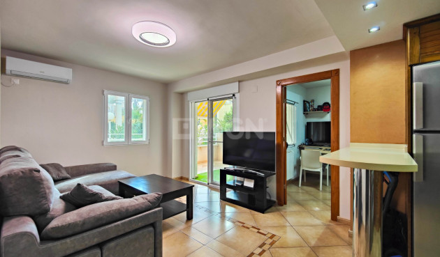 Resale - Apartment / flat - Torrevieja - Costa Blanca