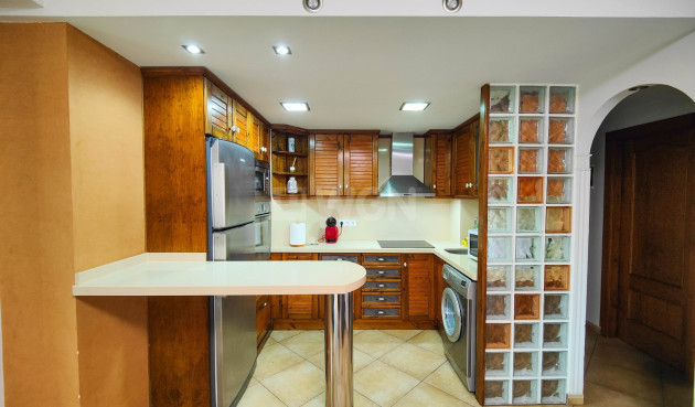 Resale - Apartment / flat - Torrevieja - Costa Blanca