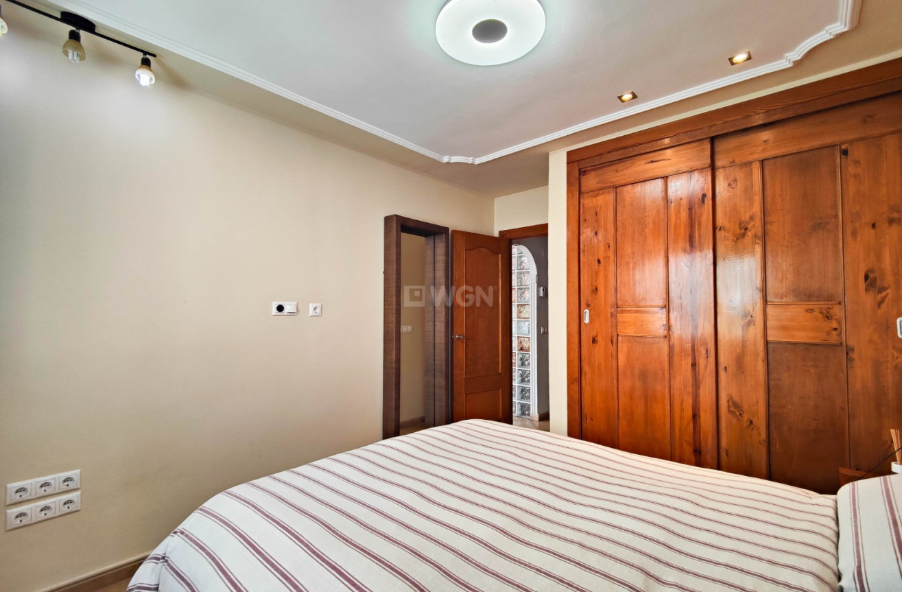 Resale - Apartment / flat - Torrevieja - Costa Blanca