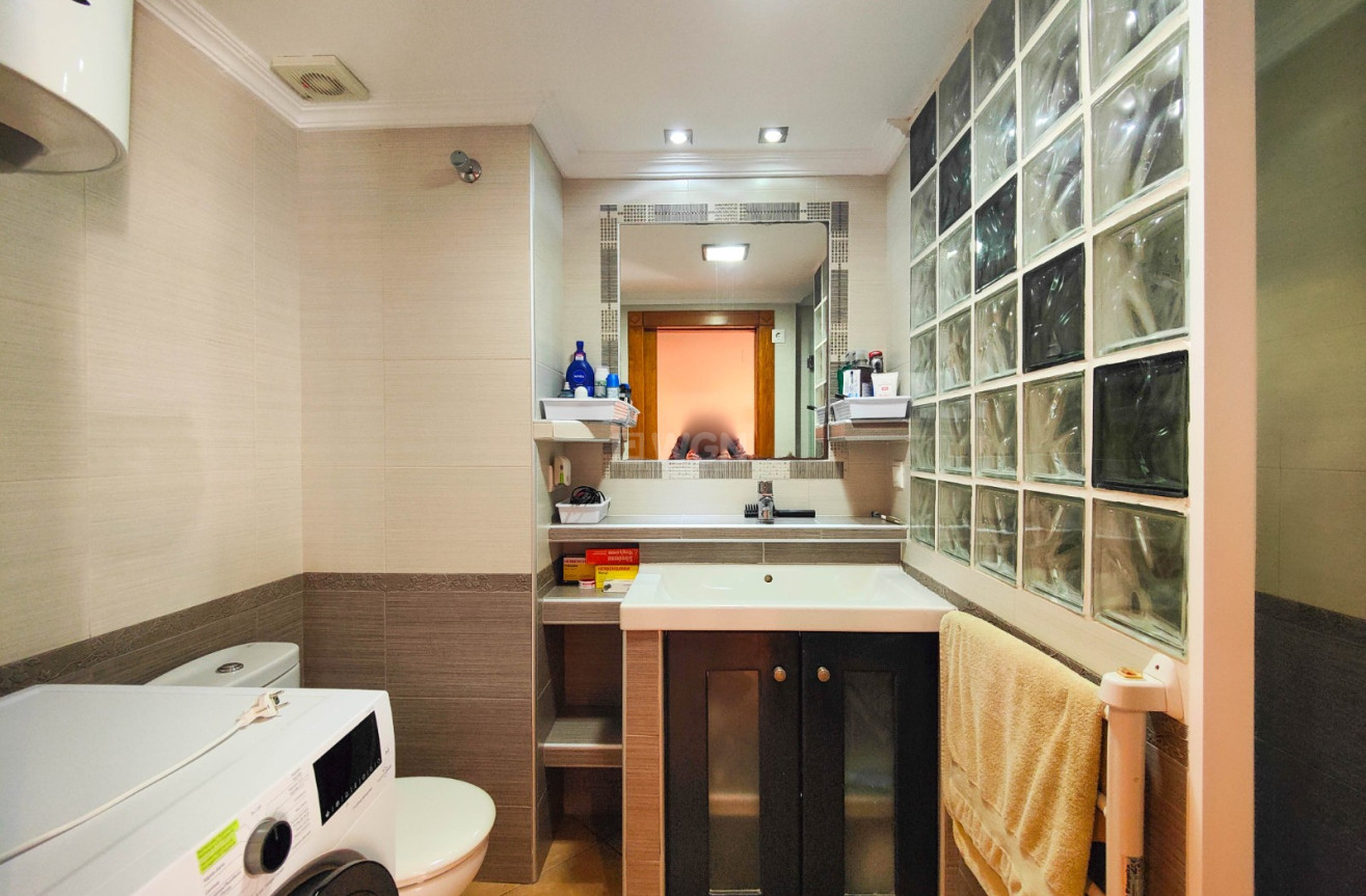 Resale - Apartment / flat - Torrevieja - Costa Blanca