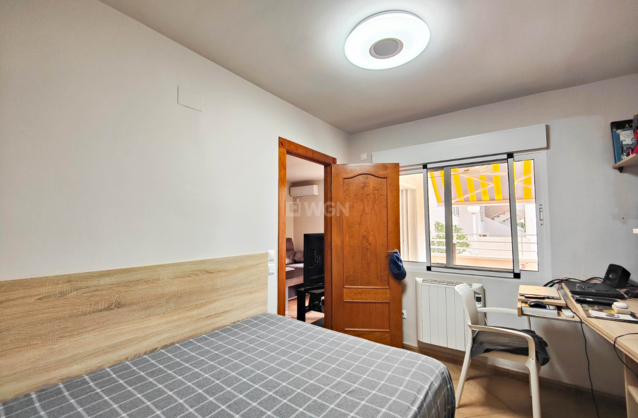 Resale - Apartment / flat - Torrevieja - Costa Blanca