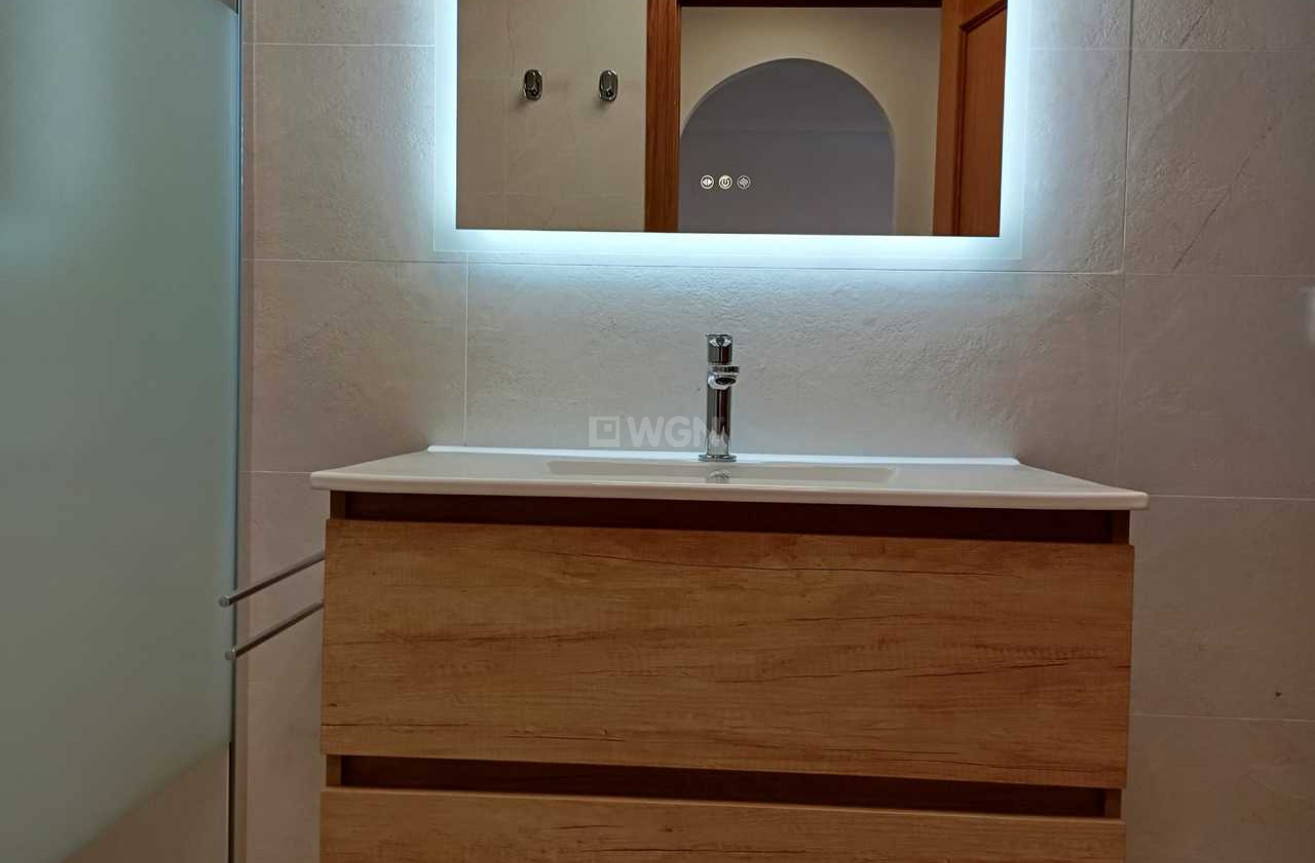 Reventa - Apartamento / piso - Villamartin - Costa Blanca