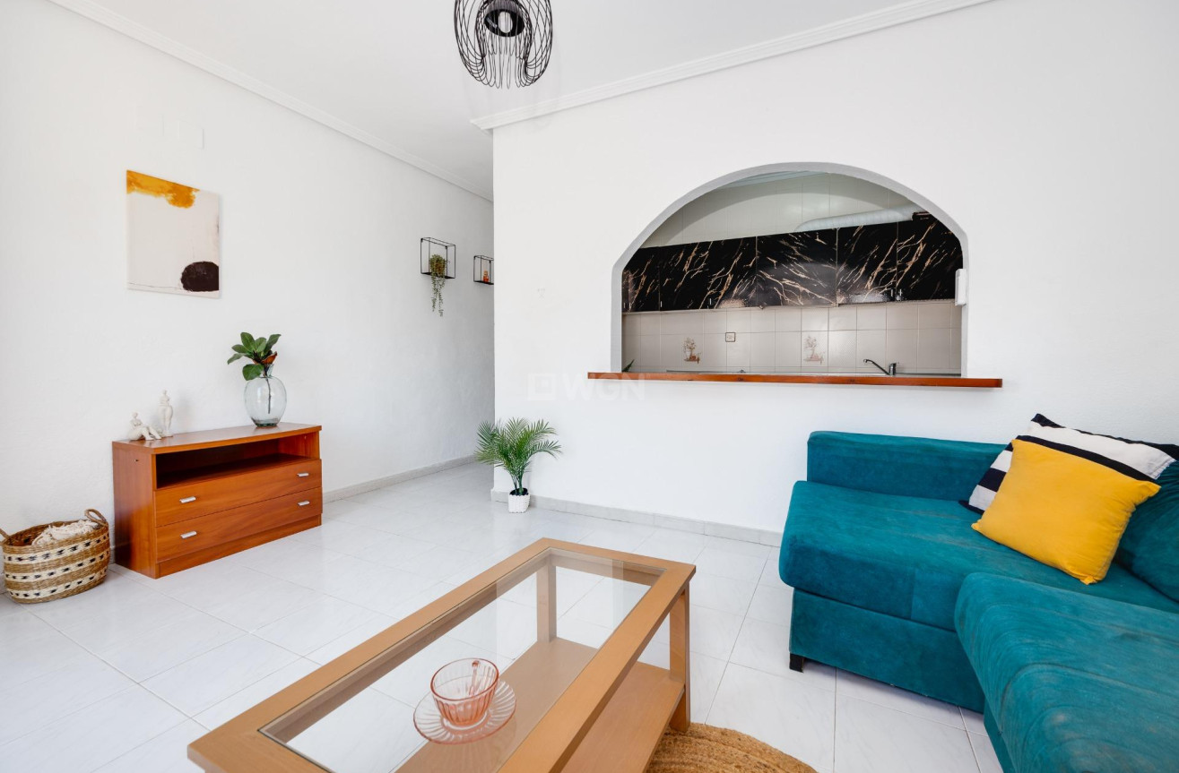 Resale - Villa - Torrevieja - Nueva Torrevieja