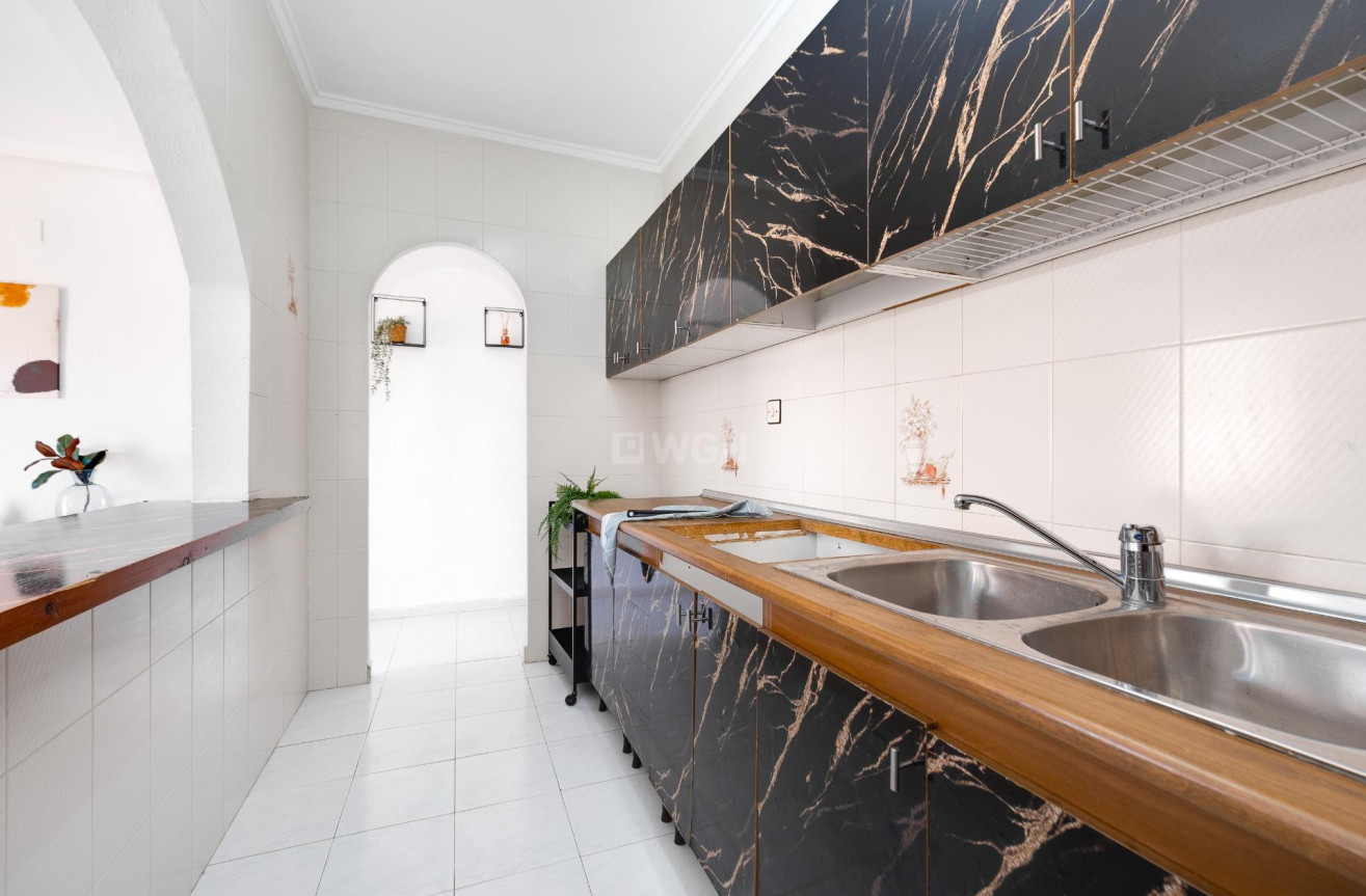 Resale - Villa - Torrevieja - Nueva Torrevieja