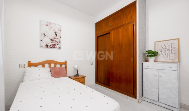 Resale - Villa - Torrevieja - Nueva Torrevieja