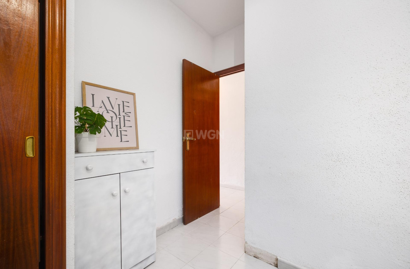 Resale - Villa - Torrevieja - Nueva Torrevieja