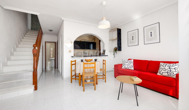 Resale - Villa - Torrevieja - Nueva Torrevieja