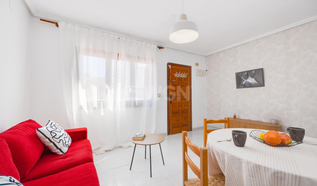 Resale - Villa - Torrevieja - Nueva Torrevieja