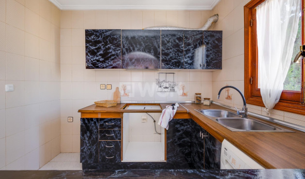 Resale - Villa - Torrevieja - Nueva Torrevieja