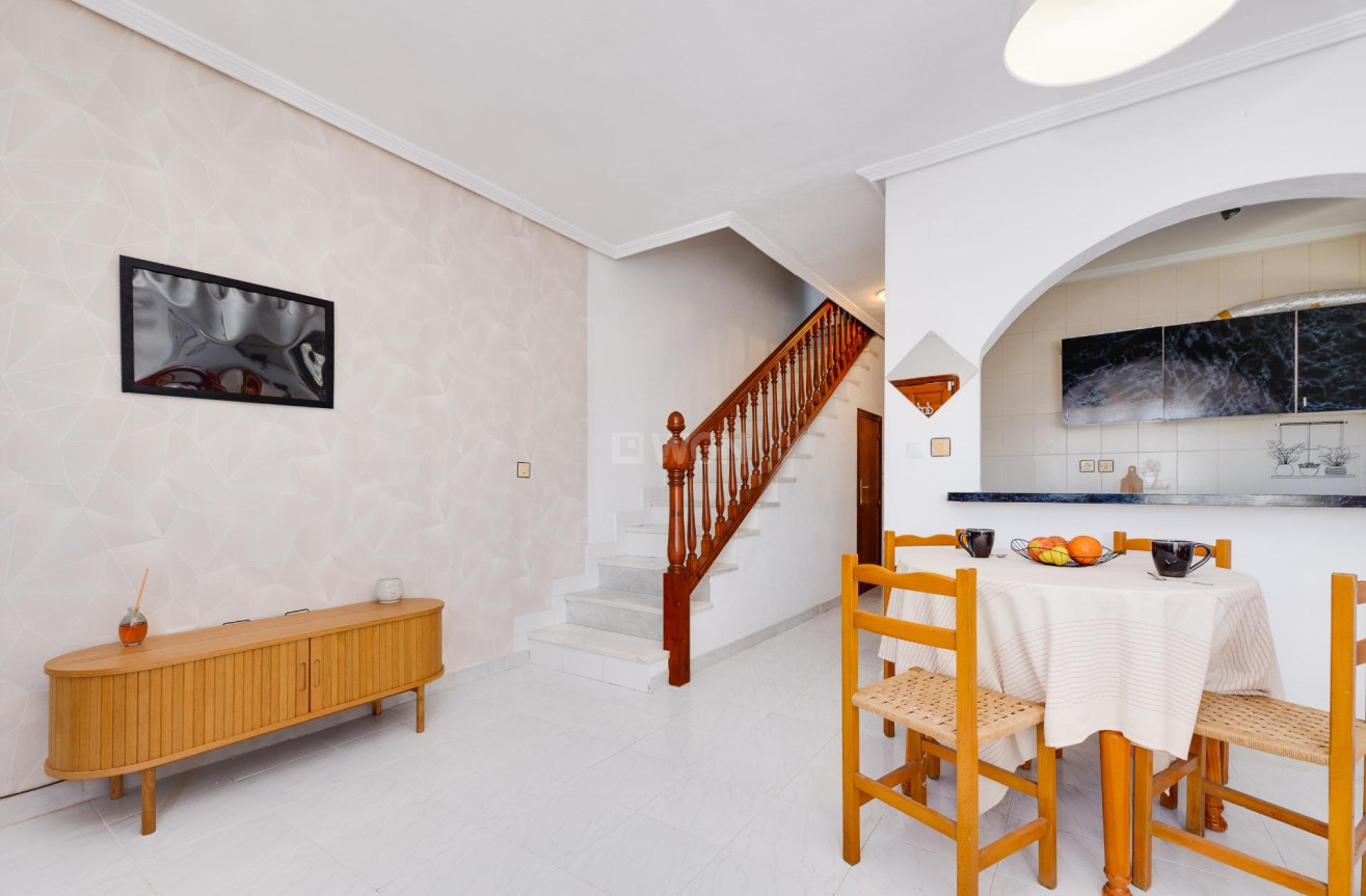 Resale - Villa - Torrevieja - Nueva Torrevieja