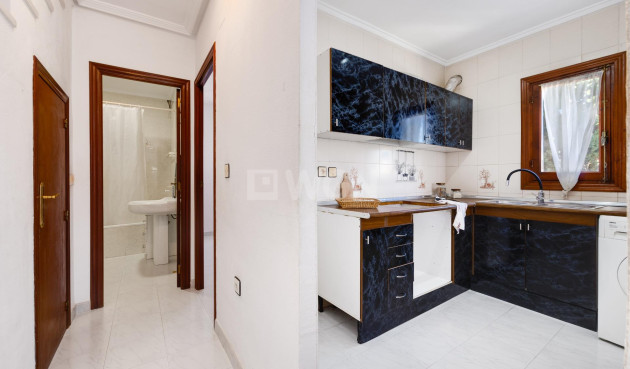 Resale - Villa - Torrevieja - Nueva Torrevieja