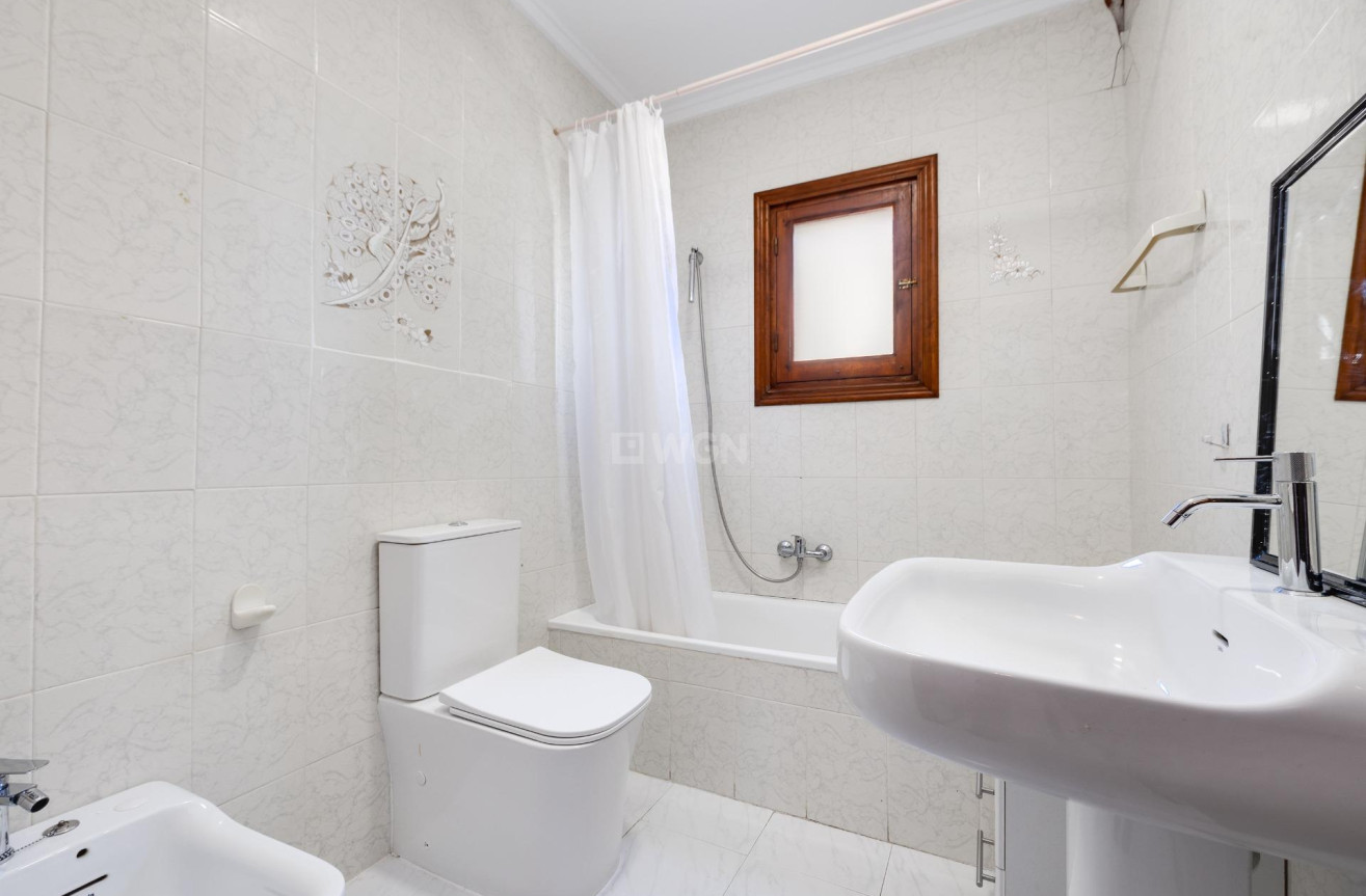 Resale - Villa - Torrevieja - Nueva Torrevieja