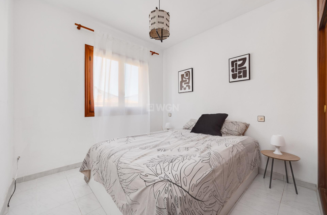 Resale - Villa - Torrevieja - Nueva Torrevieja