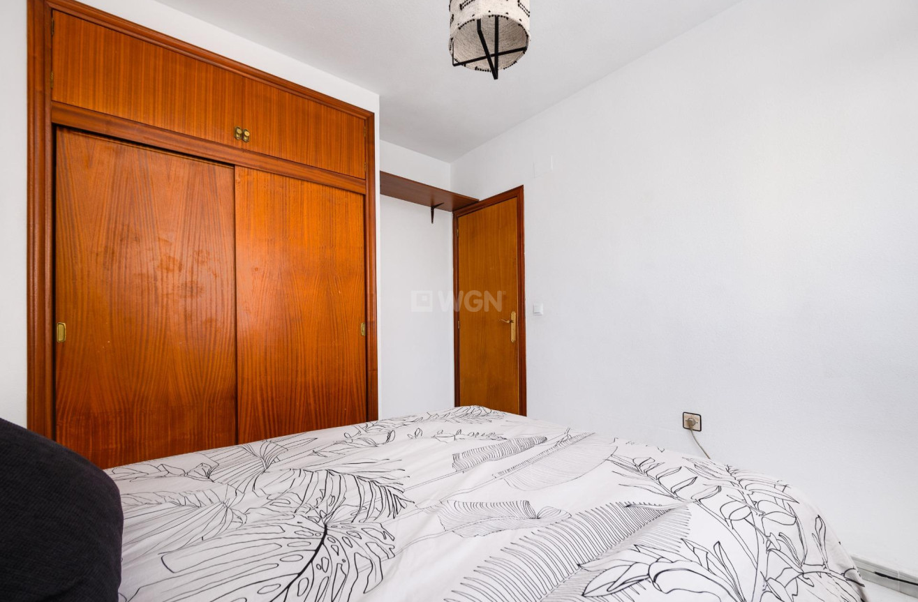 Resale - Villa - Torrevieja - Nueva Torrevieja