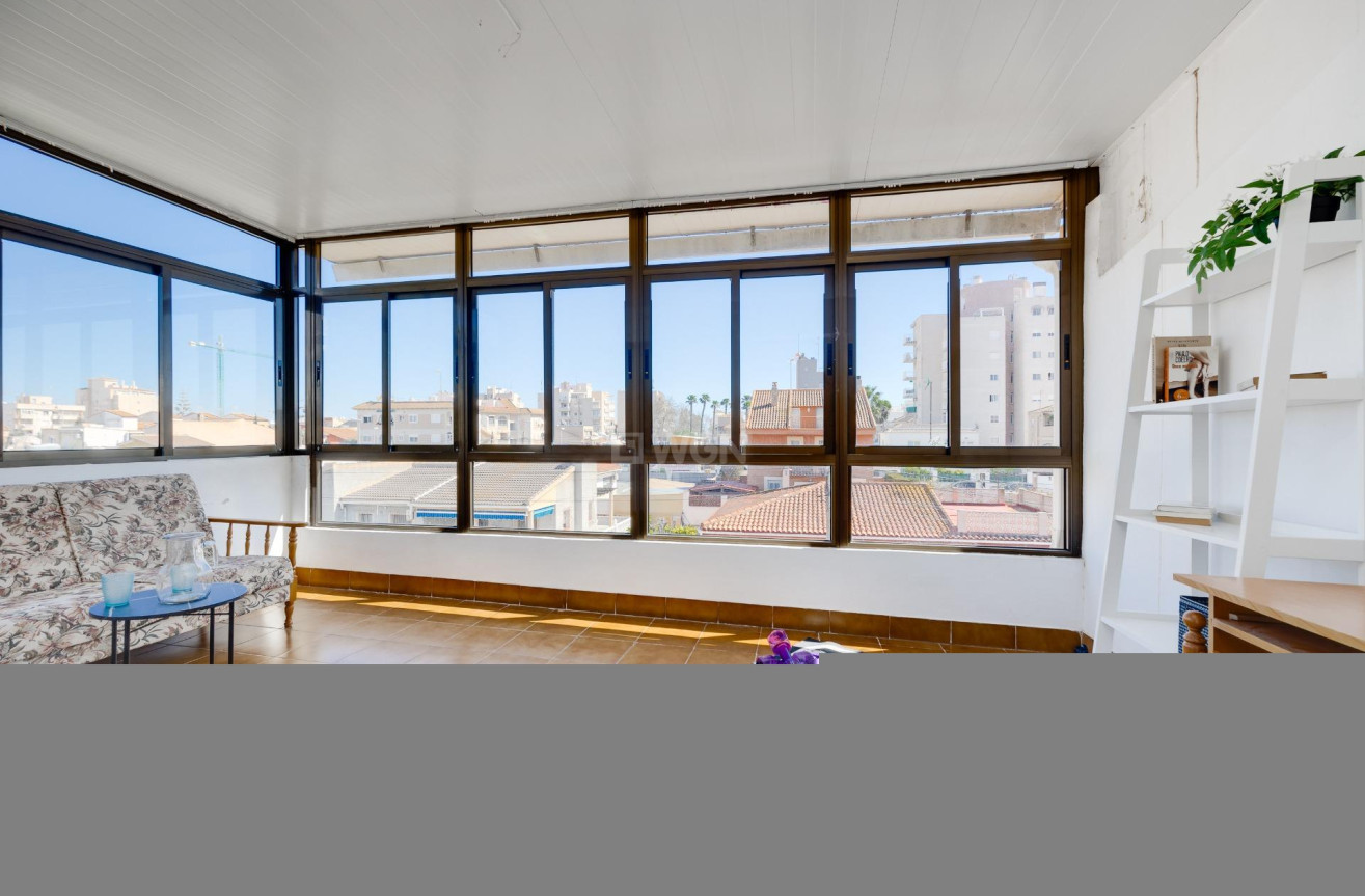 Resale - Villa - Torrevieja - Nueva Torrevieja