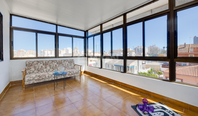 Resale - Villa - Torrevieja - Nueva Torrevieja