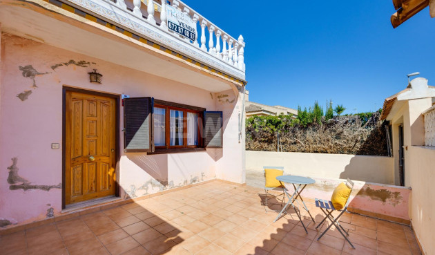 Resale - Villa - Torrevieja - Nueva Torrevieja