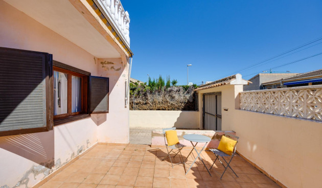 Resale - Villa - Torrevieja - Nueva Torrevieja
