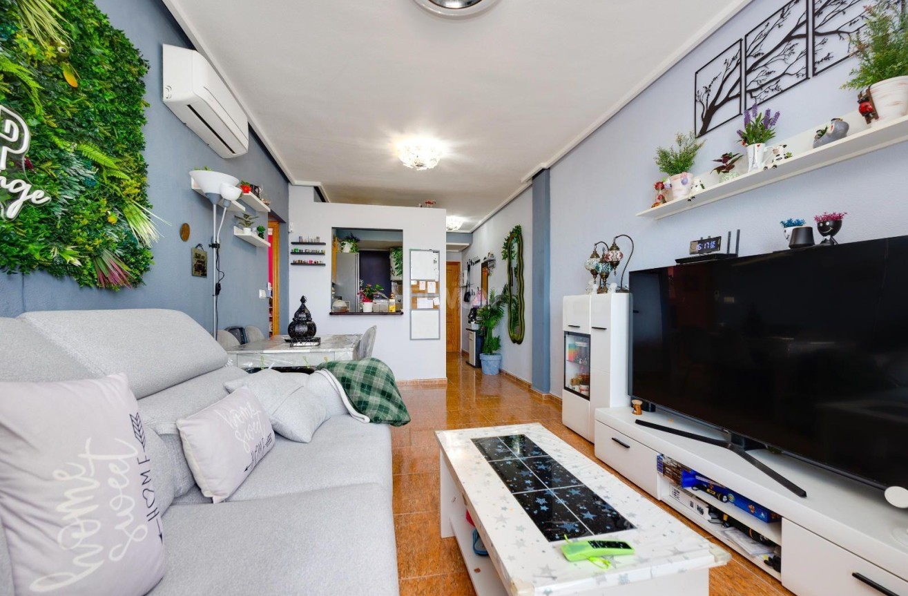 Odsprzedaż - Mieszkanie w bloku - Torrevieja - Centro