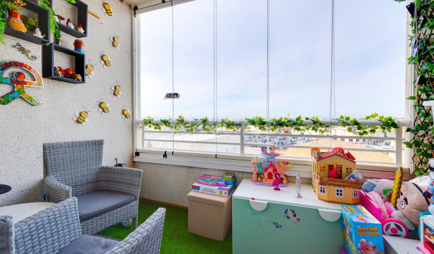 Odsprzedaż - Mieszkanie w bloku - Torrevieja - Centro