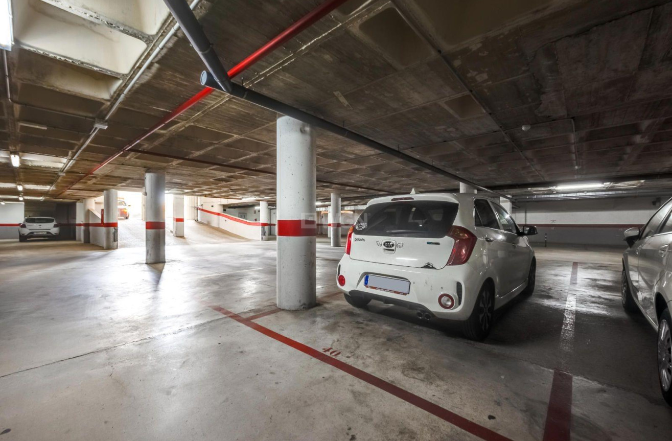 Odsprzedaż - Mieszkanie w bloku - Torrevieja - Centro