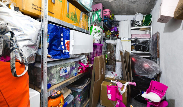 Odsprzedaż - Mieszkanie w bloku - Torrevieja - Centro