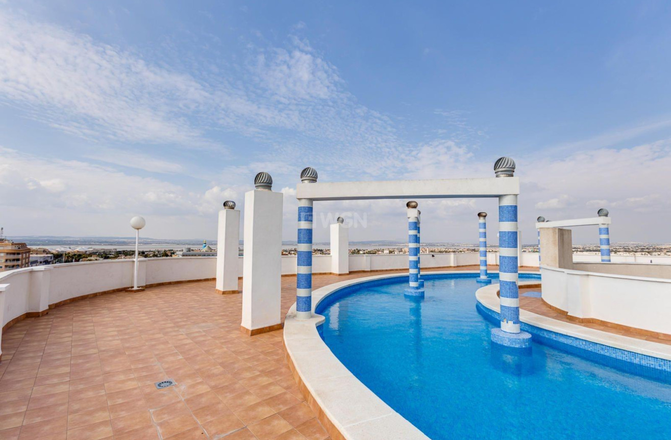 Odsprzedaż - Mieszkanie w bloku - Torrevieja - Centro