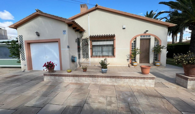 Resale - Villa - Cabo Roig - Costa Blanca