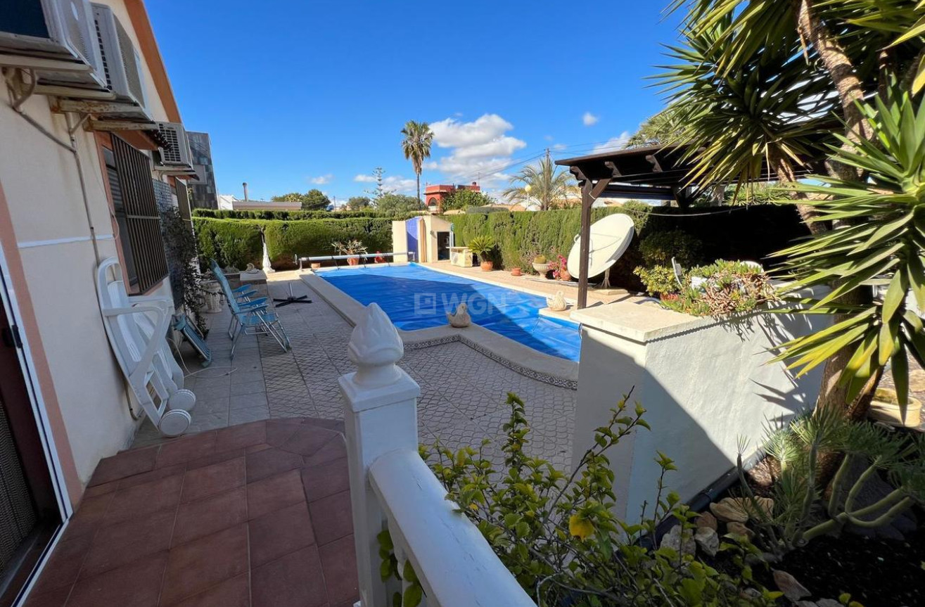 Resale - Villa - Cabo Roig - Costa Blanca