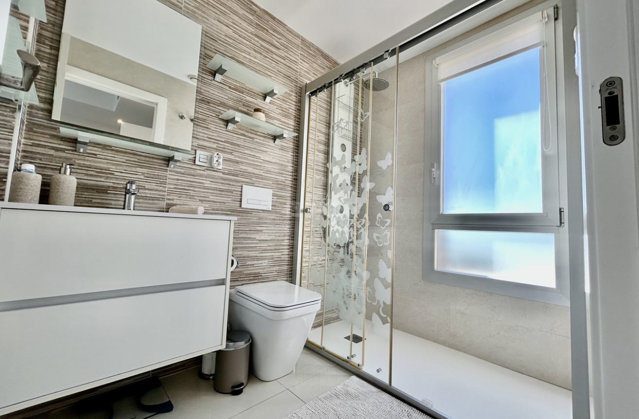 Resale - Villa - Villamartin - Costa Blanca