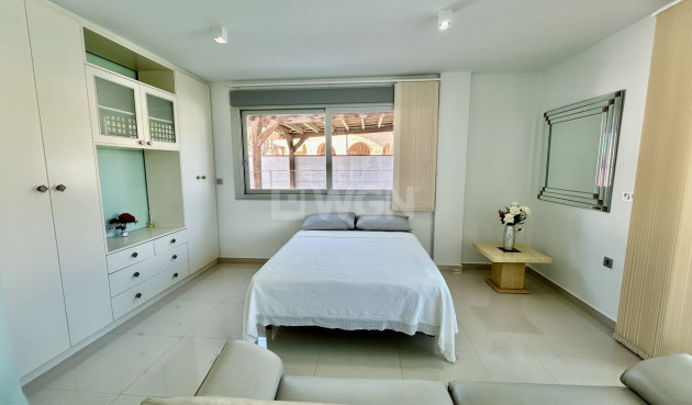 Resale - Villa - Villamartin - Costa Blanca