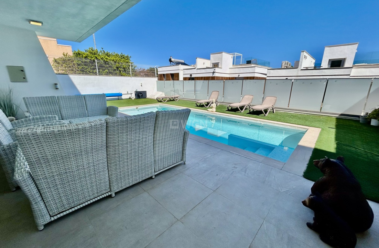 Resale - Villa - Villamartin - Costa Blanca