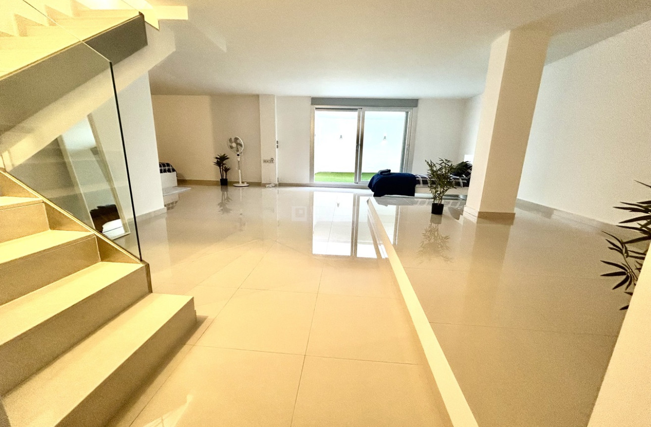 Resale - Villa - Villamartin - Costa Blanca