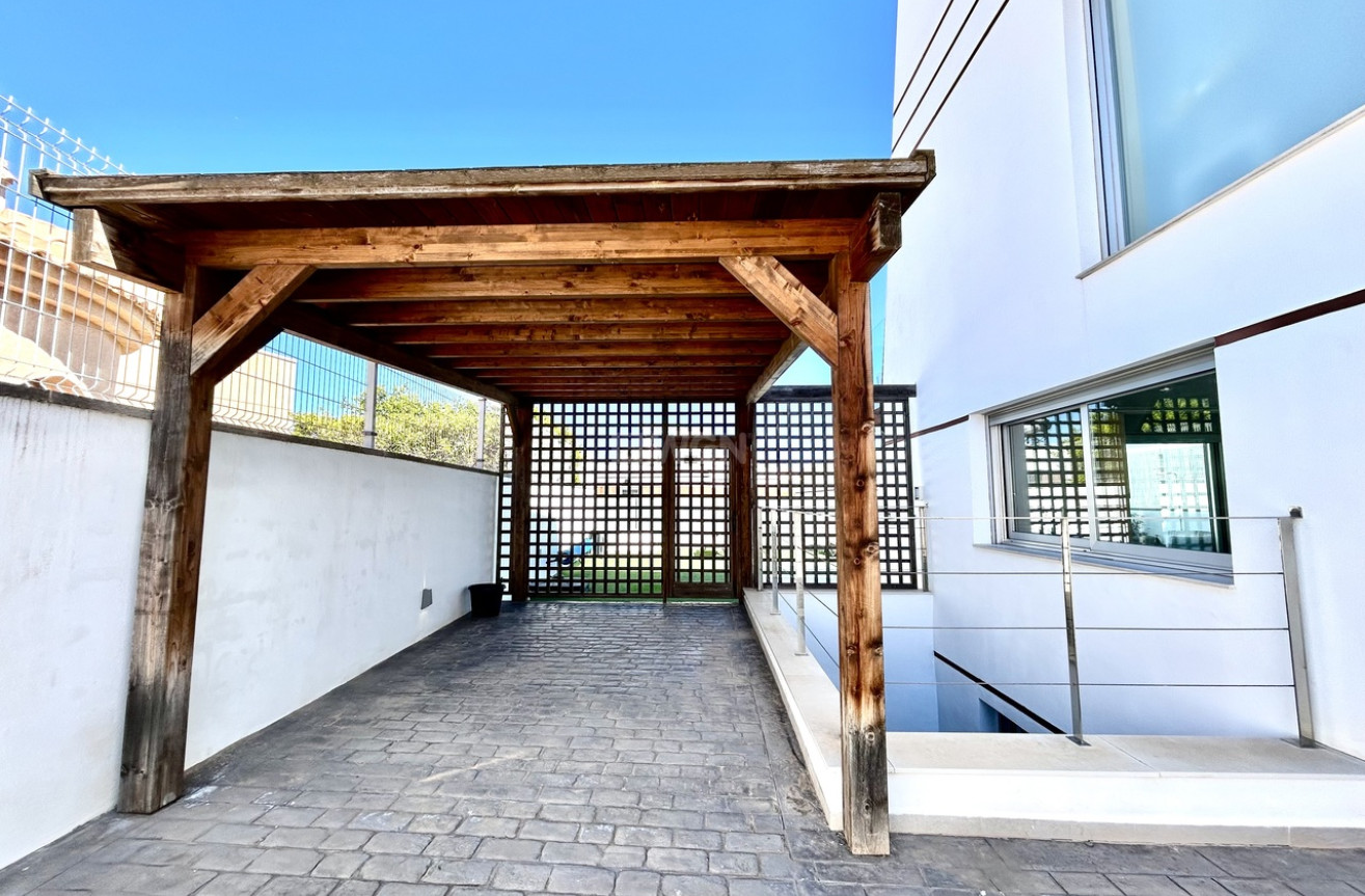 Resale - Villa - Villamartin - Costa Blanca