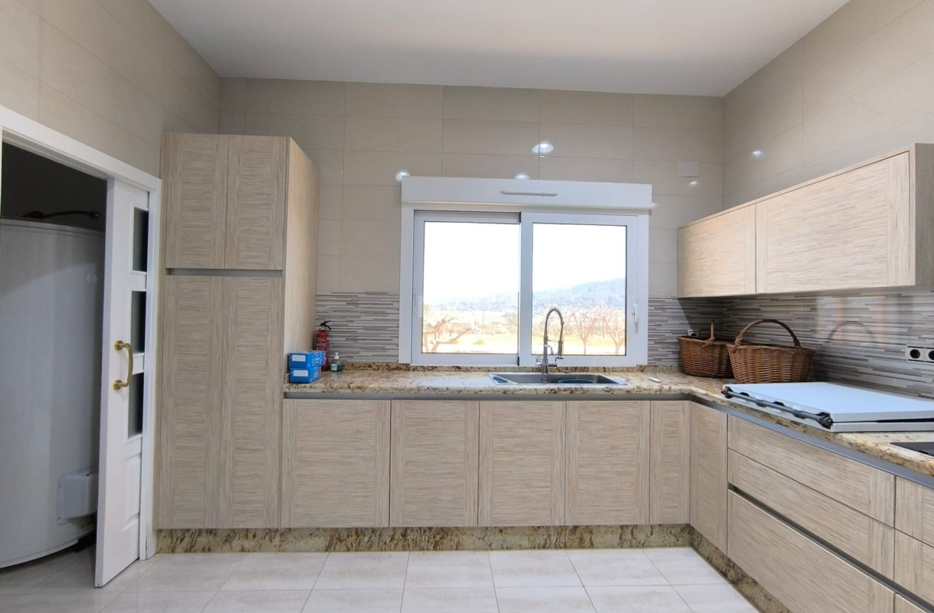 Resale - Villa - Pinoso - Inland