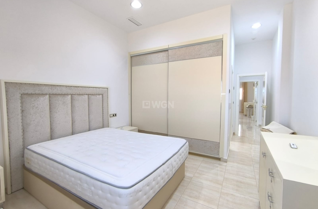 Resale - Villa - Pinoso - Inland