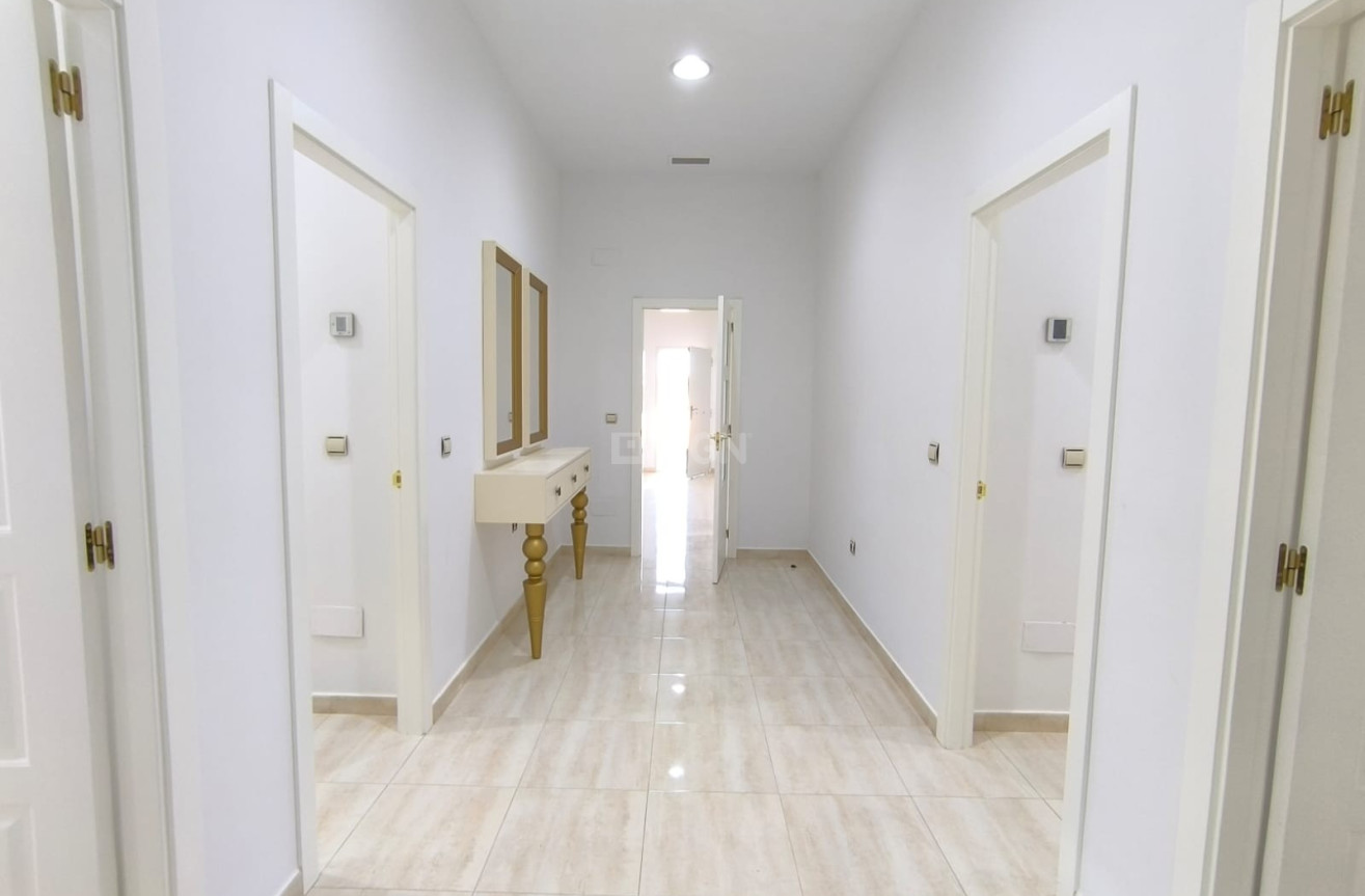 Resale - Villa - Pinoso - Inland