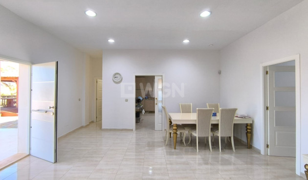 Resale - Villa - Pinoso - Inland